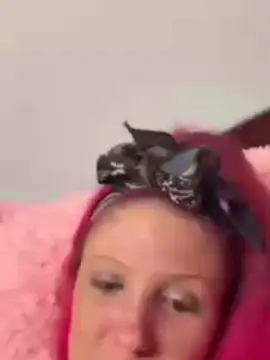 Cam4 Live Sex of wetNwildPim