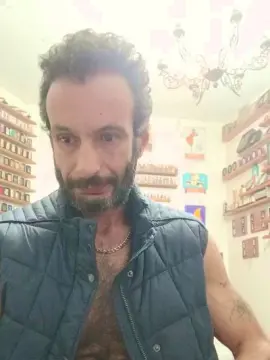 Cam4 Free Live Porn of Misterhaifa20