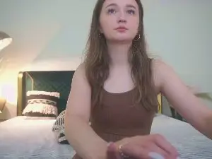 Cam4 Nude Webcam of CyrenaLuxe