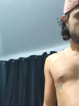 Cam4 Sex Cam of Levi_Henrique