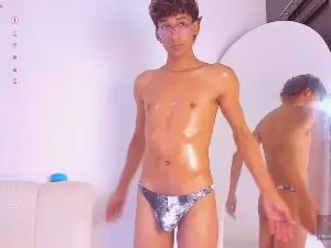 Cam4 Sex Chat of twinksboys_23