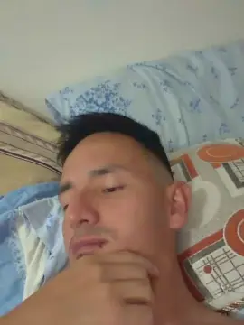 Cam4 Sex Cam of Alessandro23z