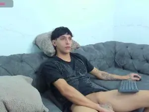 Cam4 Live Sex of KroyWave