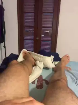 Cam4 Free Live Porn of Reedtwink