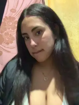 Cam4 Live Sex Cam of Reyna444