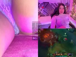 Cam4 Live Porn of DaphneContry