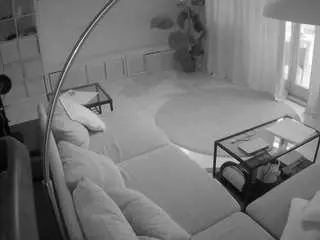 Camsoda Nude Webcam of voyeurcam-julmodels-living-4