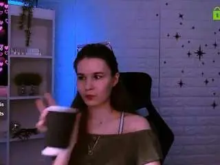 Camsoda Nude Webcam of angie-foxy