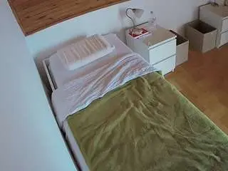 Camsoda Adult Webcams of voyeurcam-julmodels-greybed-1