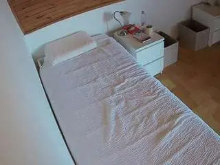 Camsoda Live Sex of voyeurcam-julmodels-greybed-1