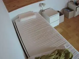 Camsoda Adult Webcams of voyeurcam-julmodels-greybed-1