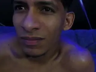 Camsoda Live Porn of playsgirlhot