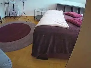 Camsoda Nude Webcam of voyeurcam-julmodels-whitebed-6