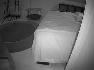 Camsoda Sex Cam of voyeurcam-julmodels-whitebed-6