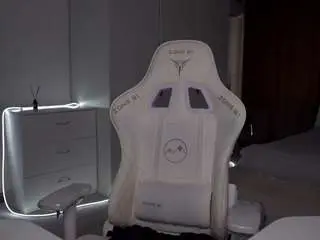 Camsoda Free Porn Cam of evelina-fox