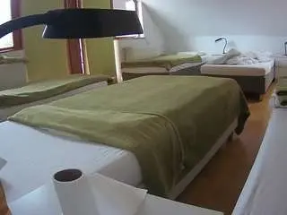 Camsoda Free Porn Cam of voyeurcam-julmodels-bed-2