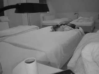 Camsoda Adult Video Chat of voyeurcam-julmodels-bed-2