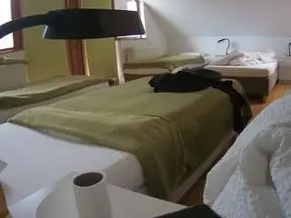 Camsoda Private Sex Chat of voyeurcam-julmodels-bed-2