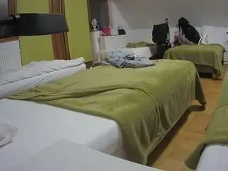 Camsoda Nude Webcam of voyeurcam-julmodels-bed-2