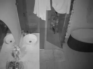 Camsoda Adult Video Chat of voyeurcam-casa-salsa-bathroom-6