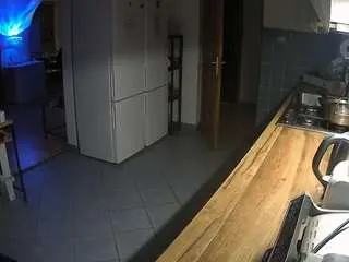 Camsoda Live Sex Cam of voyeurcam-julmodels-kitchen