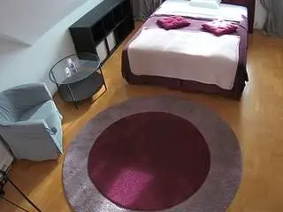Camsoda Live Porn of voyeurcam-julmodels-whitebed-1