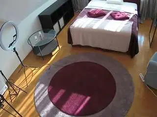 Camsoda Adult Webcams of voyeurcam-julmodels-whitebed-1