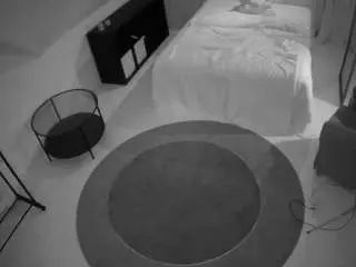 Camsoda Best Webcam of voyeurcam-julmodels-whitebed-1