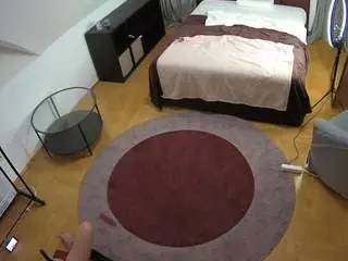 Camsoda Free Porn Cam of voyeurcam-julmodels-whitebed-1