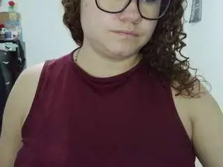 Camsoda Adult Webcam of curly-greeneyed
