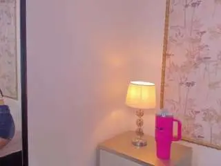Camsoda Free Porn Cam of mia-collins96