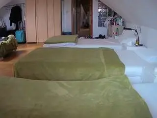 Camsoda Watch Live Sex Cams of voyeurcam-julmodels-bed-3