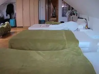 Camsoda Best Webcam of voyeurcam-julmodels-bed-3