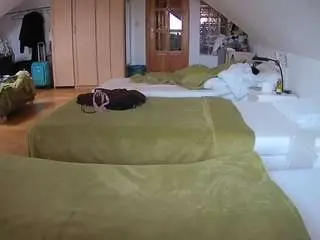Camsoda Adult Webcam of voyeurcam-julmodels-bed-3