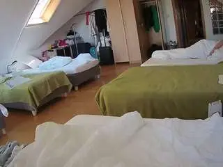 Camsoda Watch Live Sex Cams of voyeurcam-julmodels-bed-3