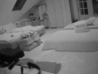 Camsoda Adult Webcam of voyeurcam-julmodels-bed-3