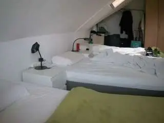 Camsoda Adult Webcams of voyeurcam-julmodels-bed-4