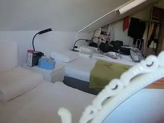 Camsoda Sex Chat of voyeurcam-julmodels-bed-4