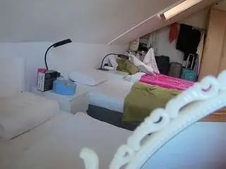 Camsoda Best Webcam of voyeurcam-julmodels-bed-4