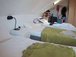 Camsoda Free Porn Cam of voyeurcam-julmodels-bed-4