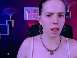 Camsoda Nude Webcam of rina-gold