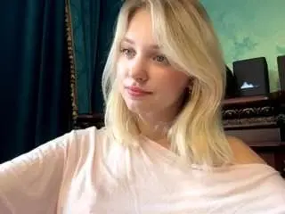 Camsoda Sex Cam of twannasanchec