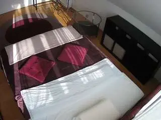 Camsoda Free Live Porn of voyeurcam-julmodels-whitebed-2