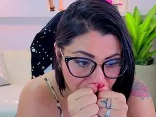 Camsoda Nude Webcam of angele-roux-tp