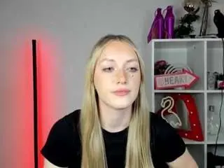 Camsoda Best live sex cam show of evelynblond