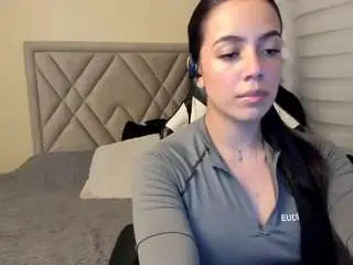 Camsoda Sex Cam of salomebrunette