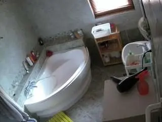Camsoda Private Sex Chat of voyeurcam-julmodels-bath-1st-2