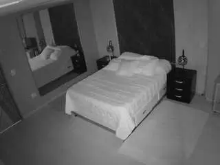 Camsoda Nude Webcam of voyeurcam-casa-salsa-bedroom-4