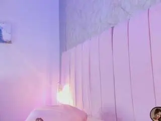 Camsoda Live Sex of hillary-collins