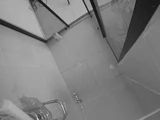 Camsoda Sex Chat of voyeurcam-jb-shower-2